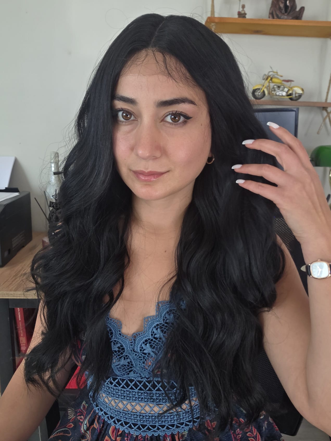 DALGALI SENTETİK TÜL PERUK 21 NO
