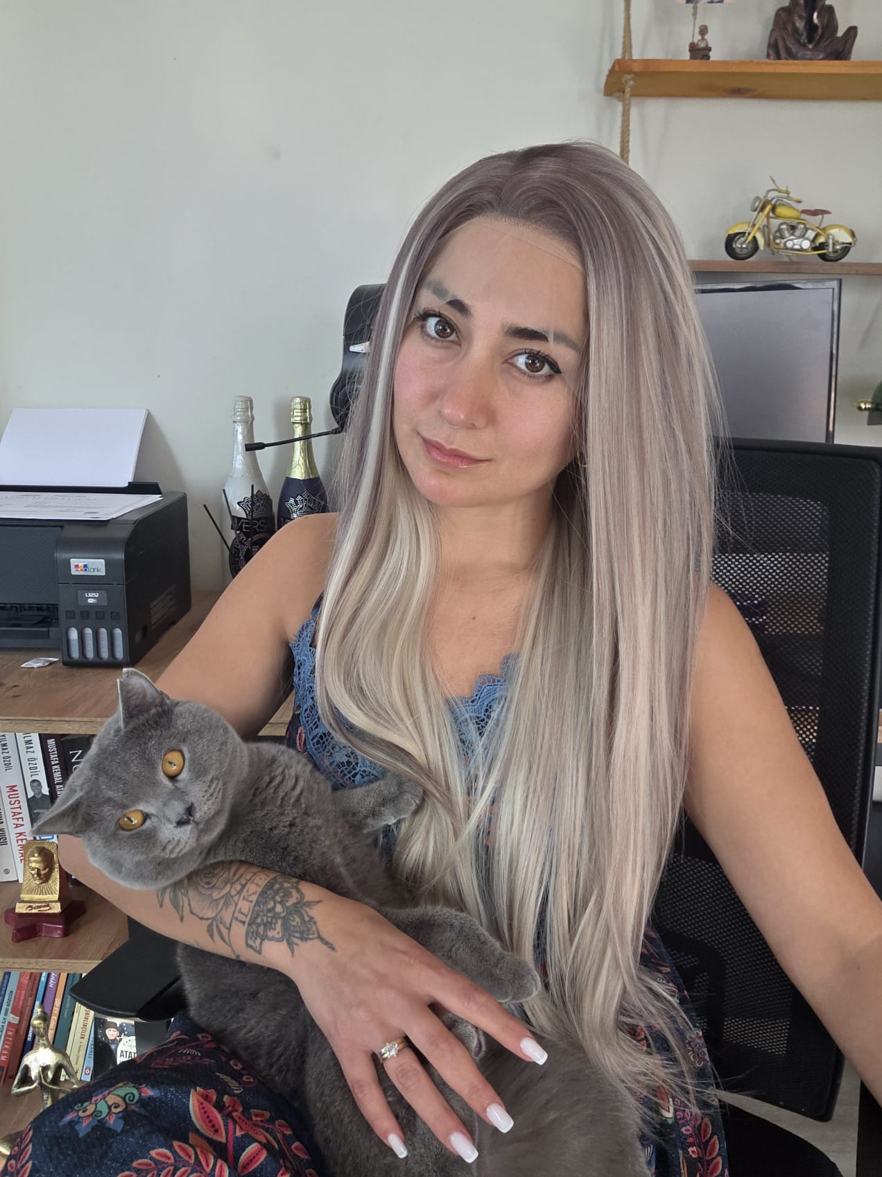 HERYÖNE AYRILAN SENTETİK TÜL PERUK G622 NO